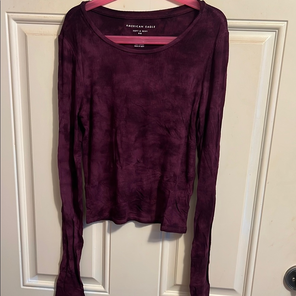 American Eagle Outfitters Red Fitted Long Sleeve Tee